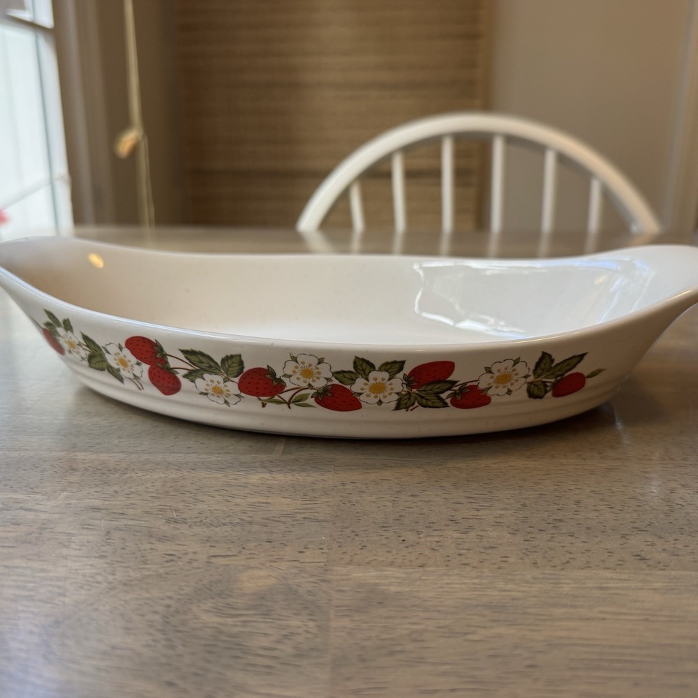 VTG Sheffield Strawberries 'n Cream Au Gratin‎ Baking Dish 10.5"